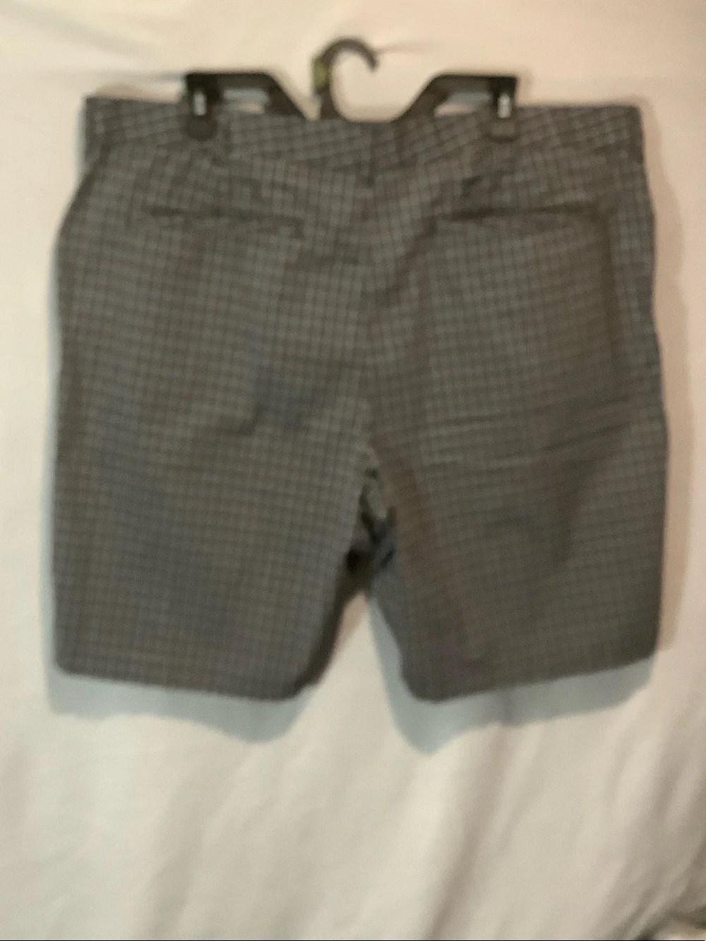Izod Men’s Gray Plaid Flat Front Shorts